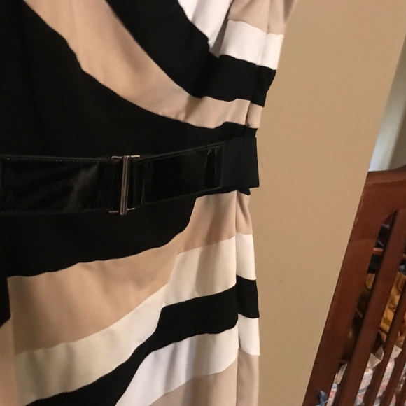 DRESS - Picture 2 of 3